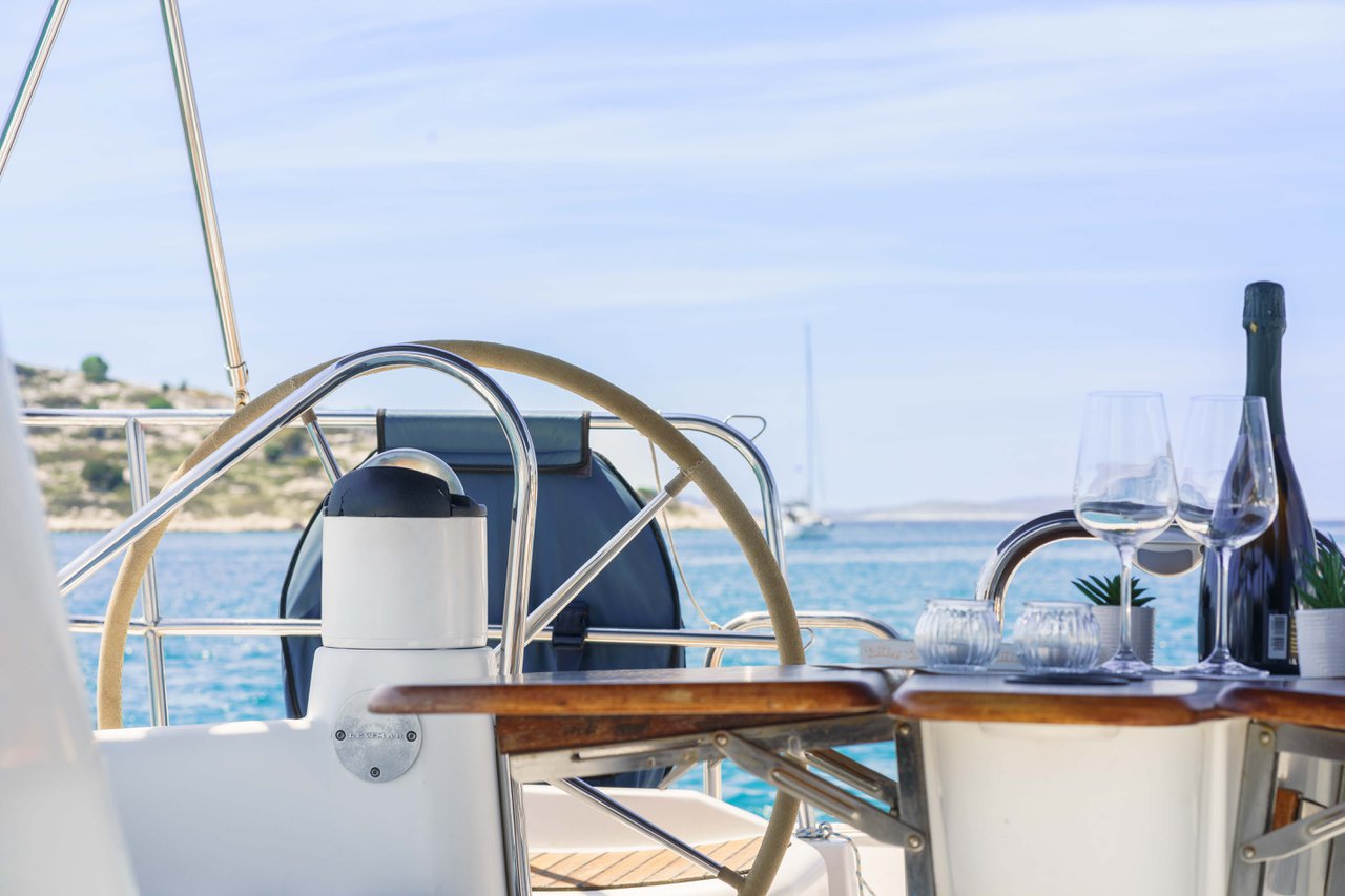 Sun Odyssey 42i — photo 17