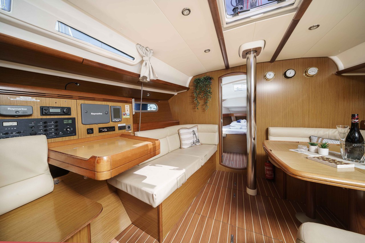 Sun Odyssey 42i — photo 22