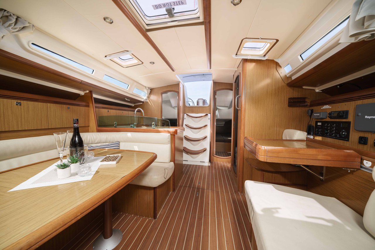 Sun Odyssey 42i — photo 24
