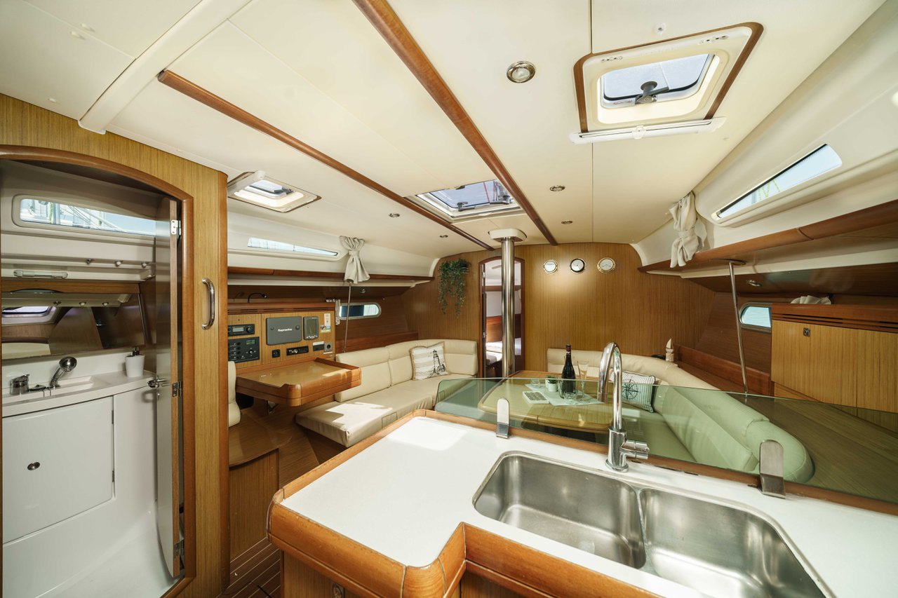 Sun Odyssey 42i — photo 28