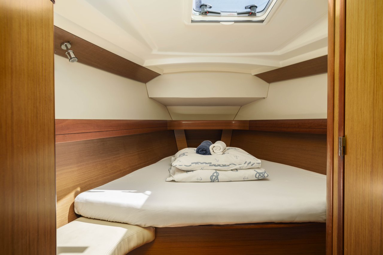 Sun Odyssey 42i — photo 33