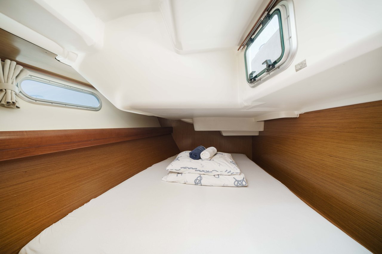 Sun Odyssey 42i — photo 34