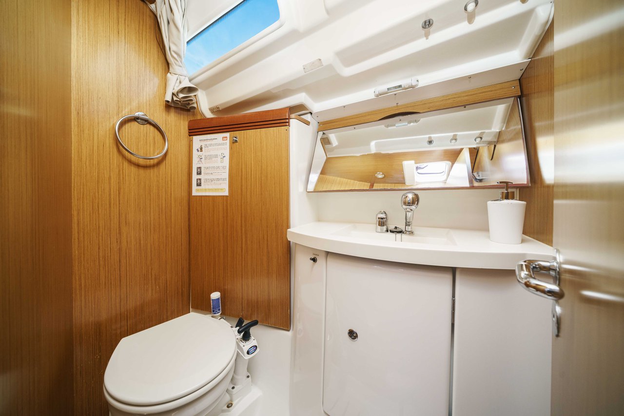Sun Odyssey 42i — photo 37
