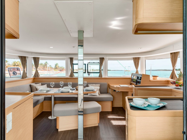 Lagoon 42 - 4 + 2 cab. — photo 4