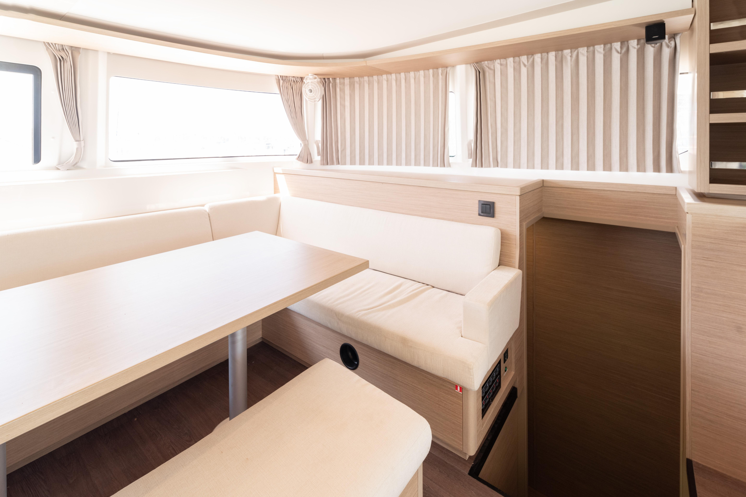 Lagoon 46 - 4 + 2 cab. — photo 12