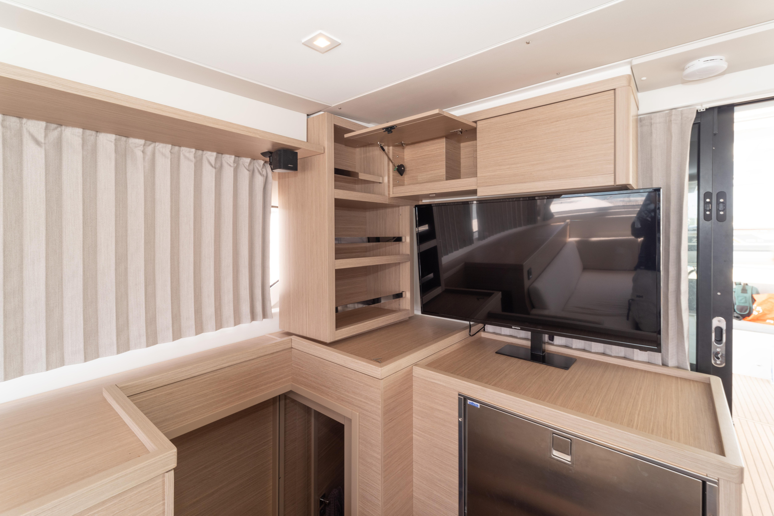 Lagoon 46 - 4 + 2 cab. — photo 13