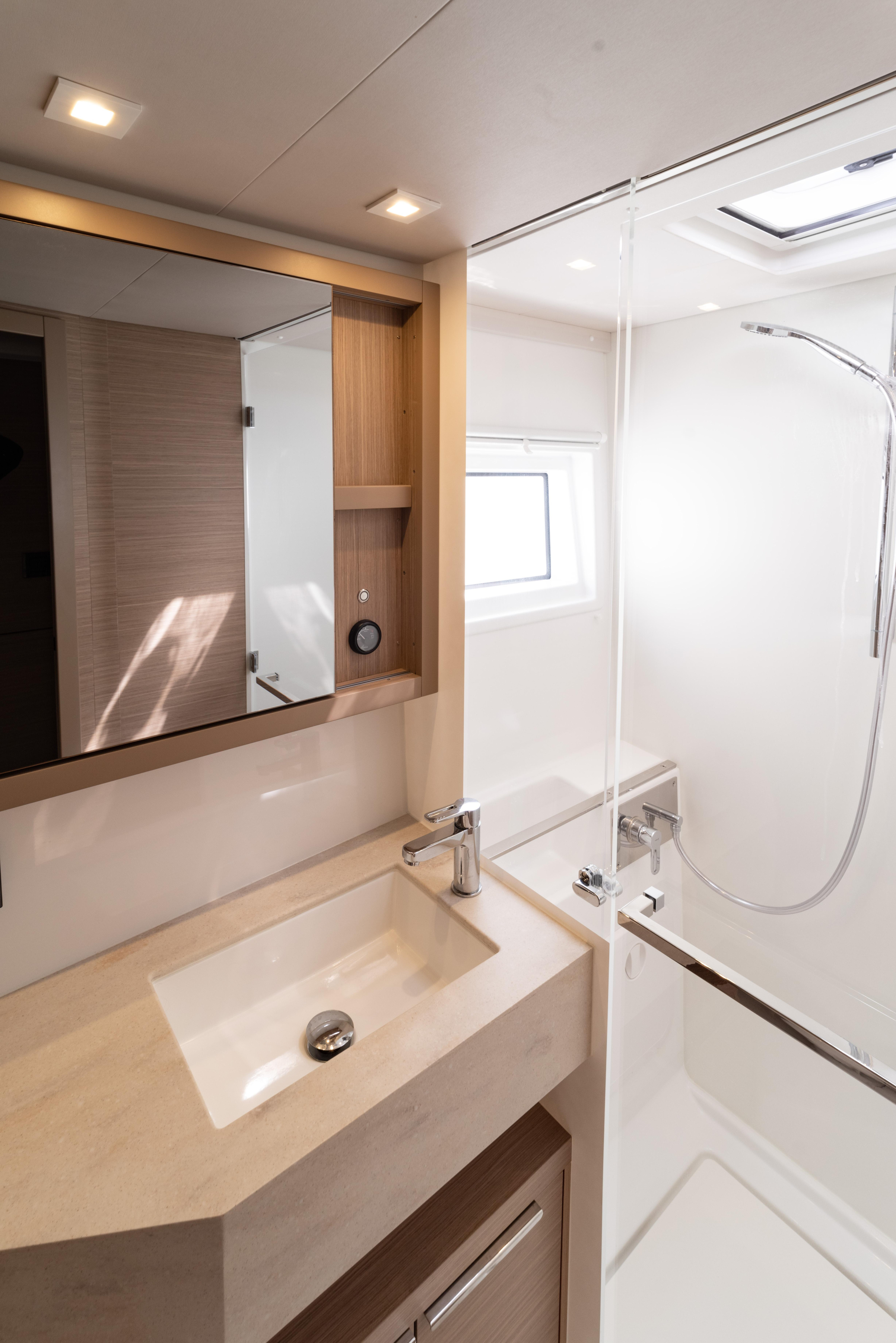 Lagoon 46 - 4 + 2 cab. — photo 18