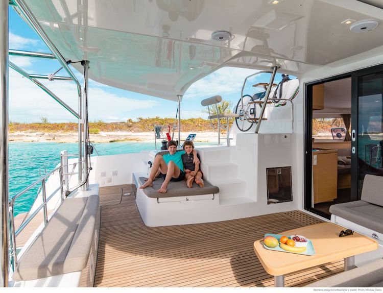 Lagoon 42 - 4 + 2 cab. — photo 7