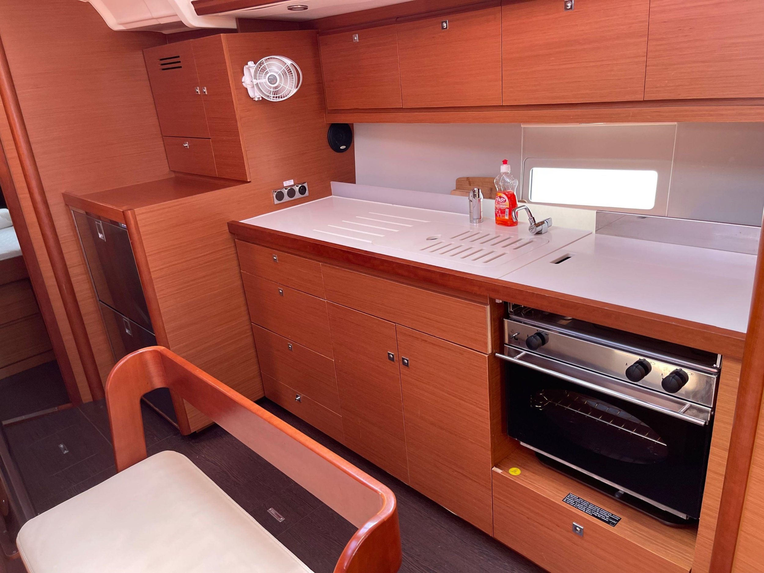 Dufour 430 GL — photo 9