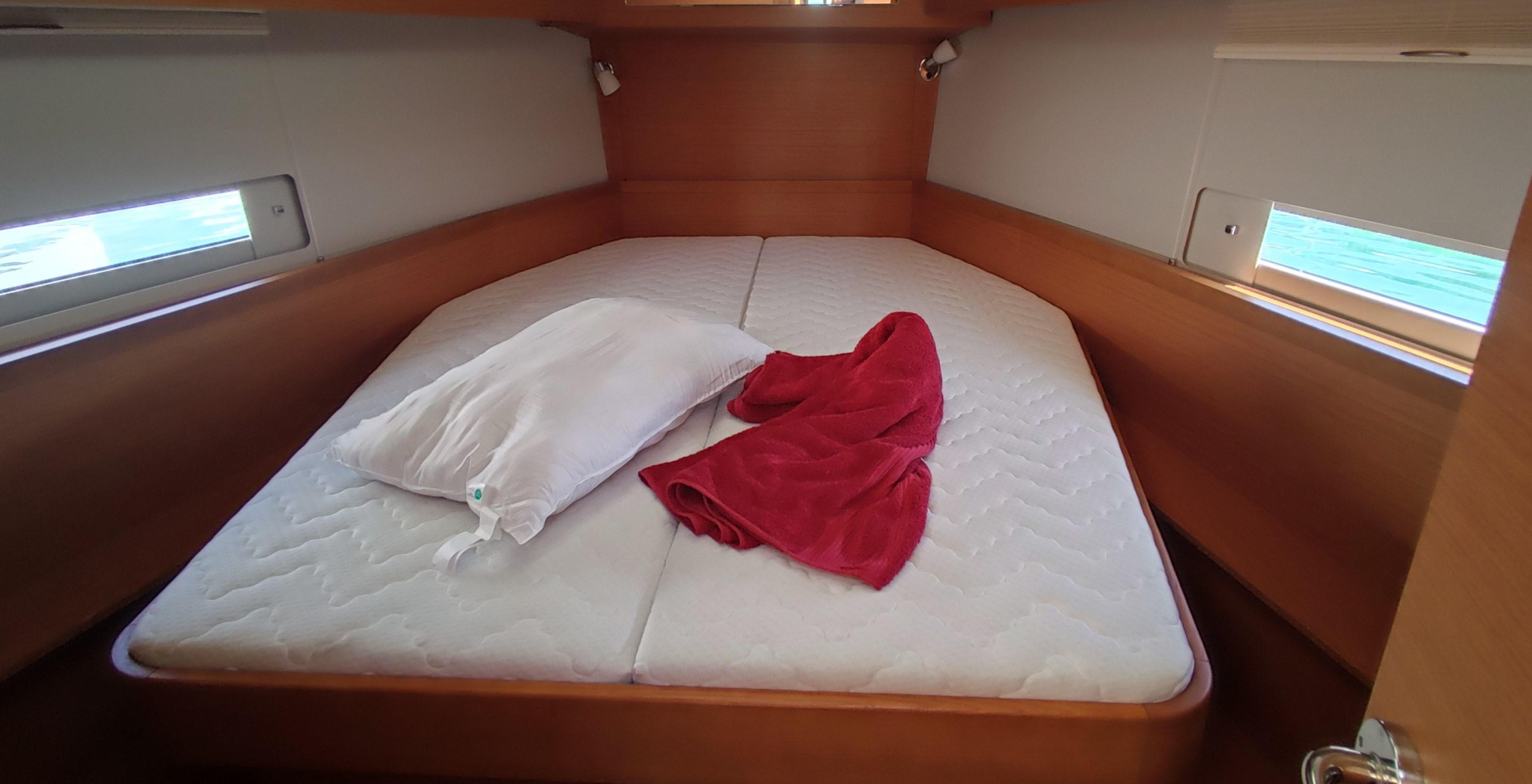Dufour 430 GL — photo 11