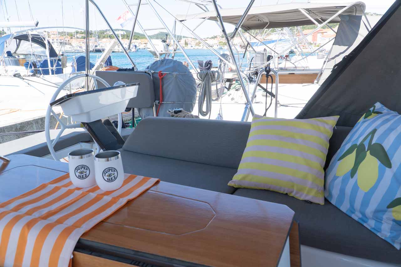 Dufour 41 - 3 cab. — photo 11