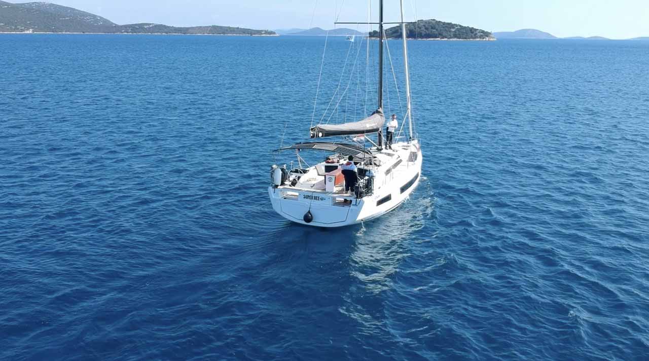 Dufour 41 - 3 cab. — photo 13