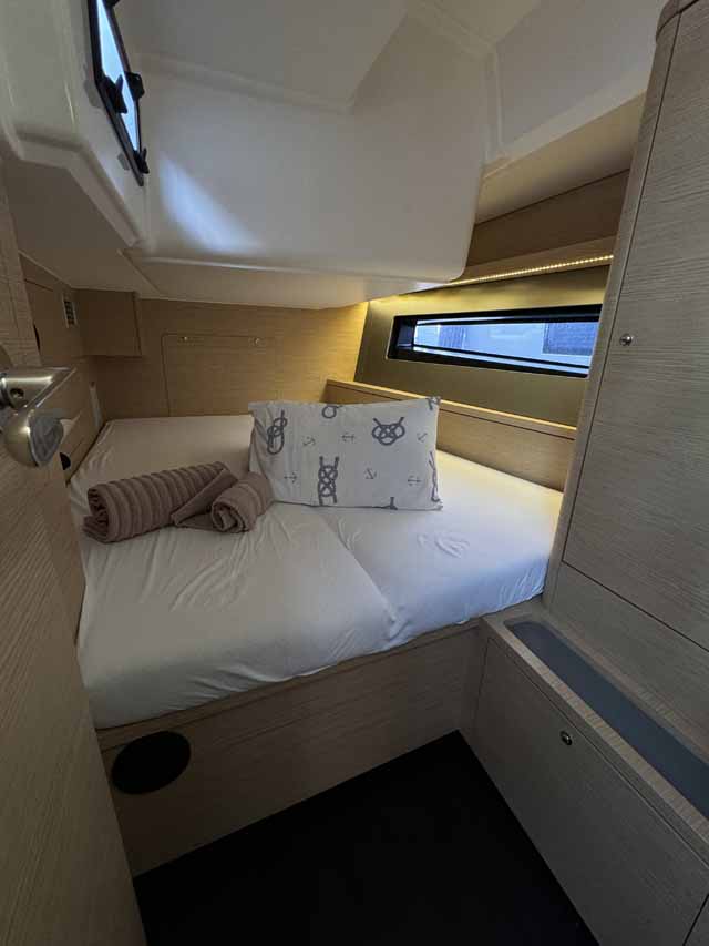 Dufour 41 - 3 cab. — photo 18