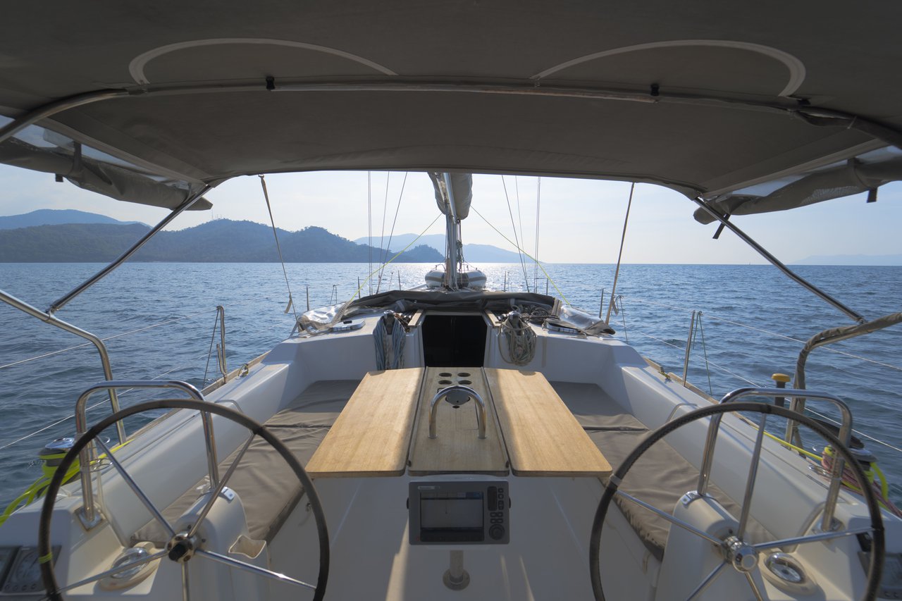 Dufour 405 GL — photo 11