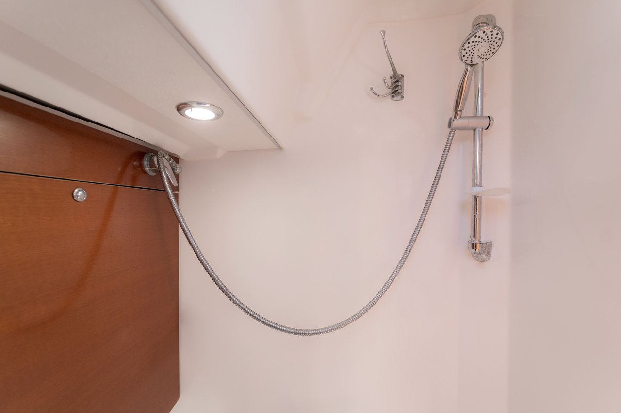Dufour 405 GL — photo 18