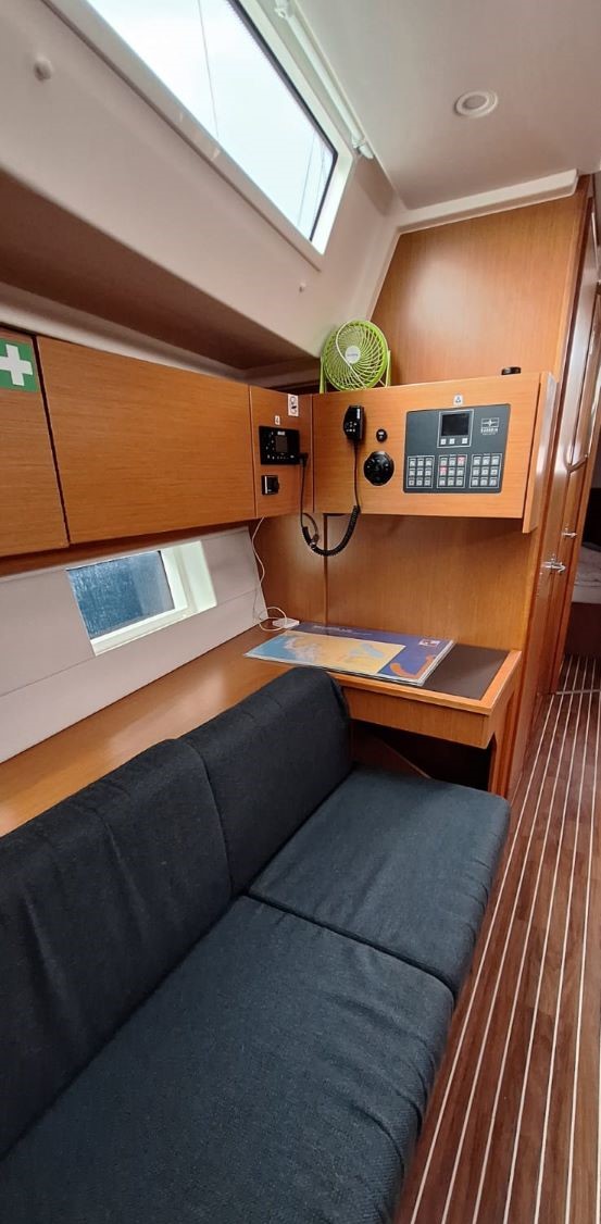 Bavaria C45 - 4 cab. — photo 4