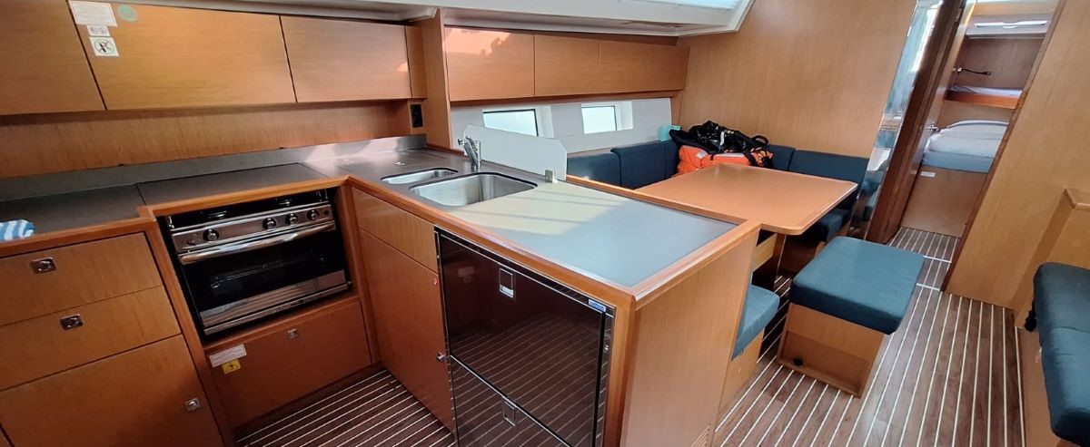 Bavaria C45 - 4 cab. — photo 6