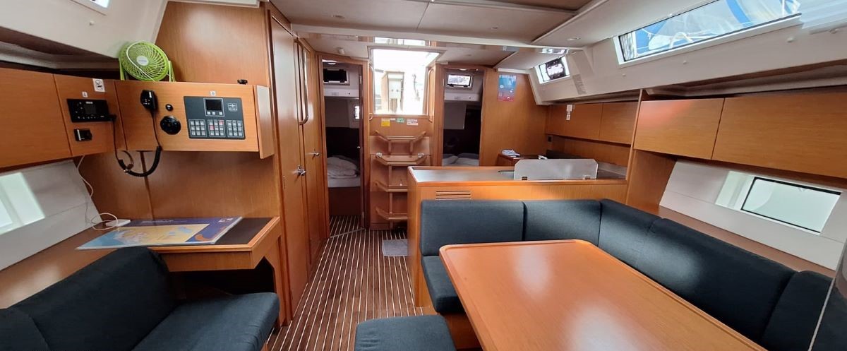 Bavaria C45 - 4 cab. — photo 7