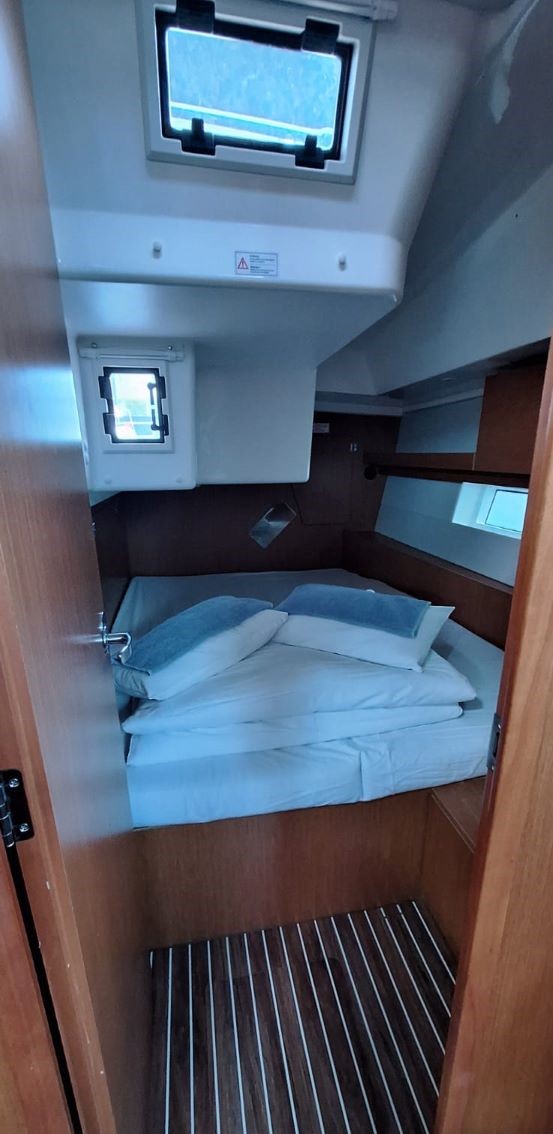 Bavaria C45 - 4 cab. — photo 9