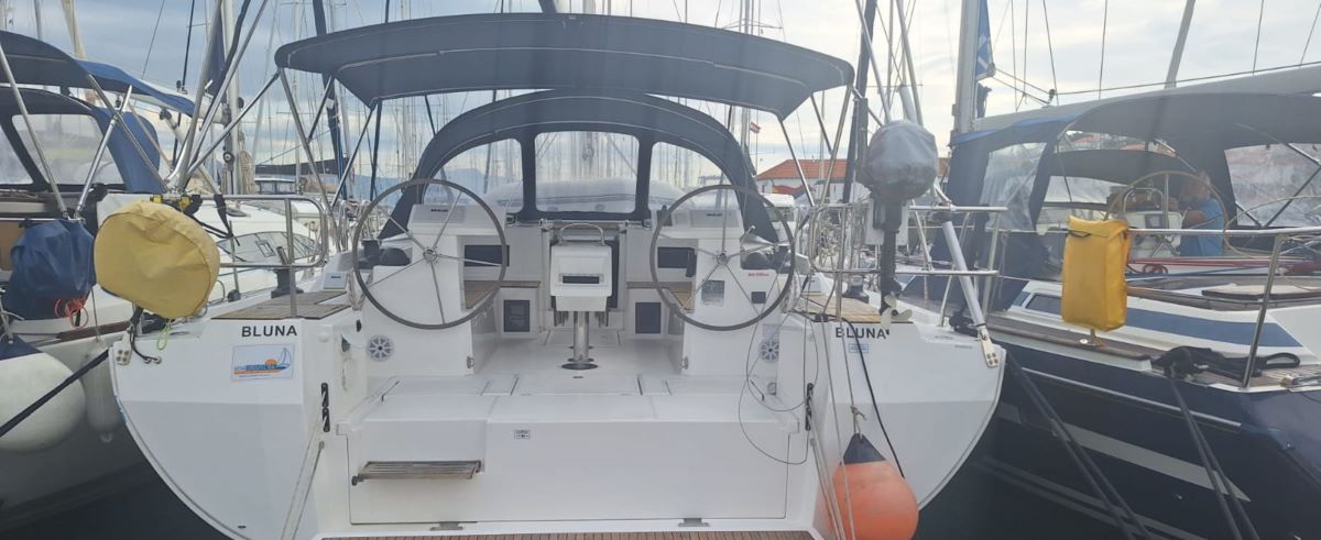 Bavaria C45 - 4 cab. — photo 1