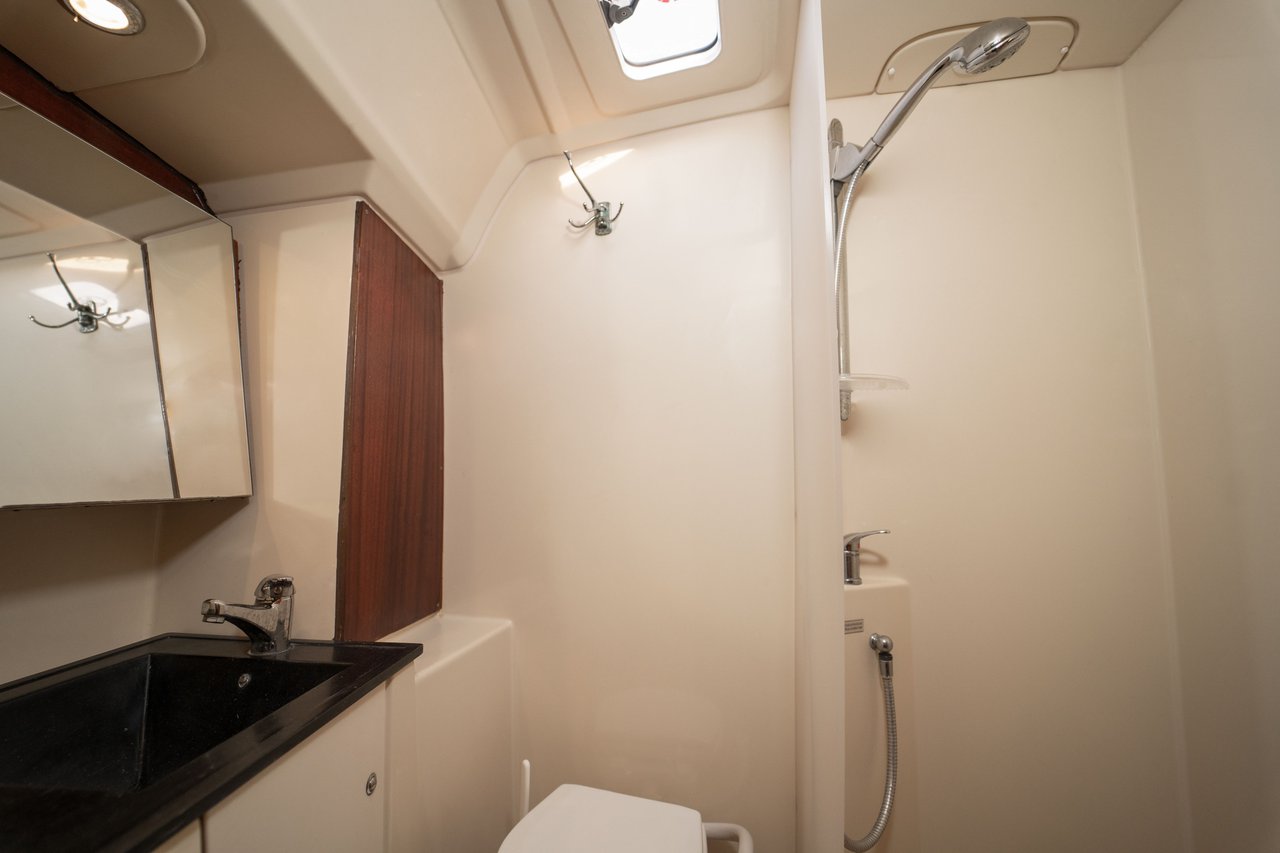 Dufour 425 GL — photo 11