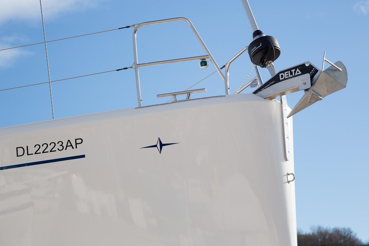 Bavaria C42 — photo 4
