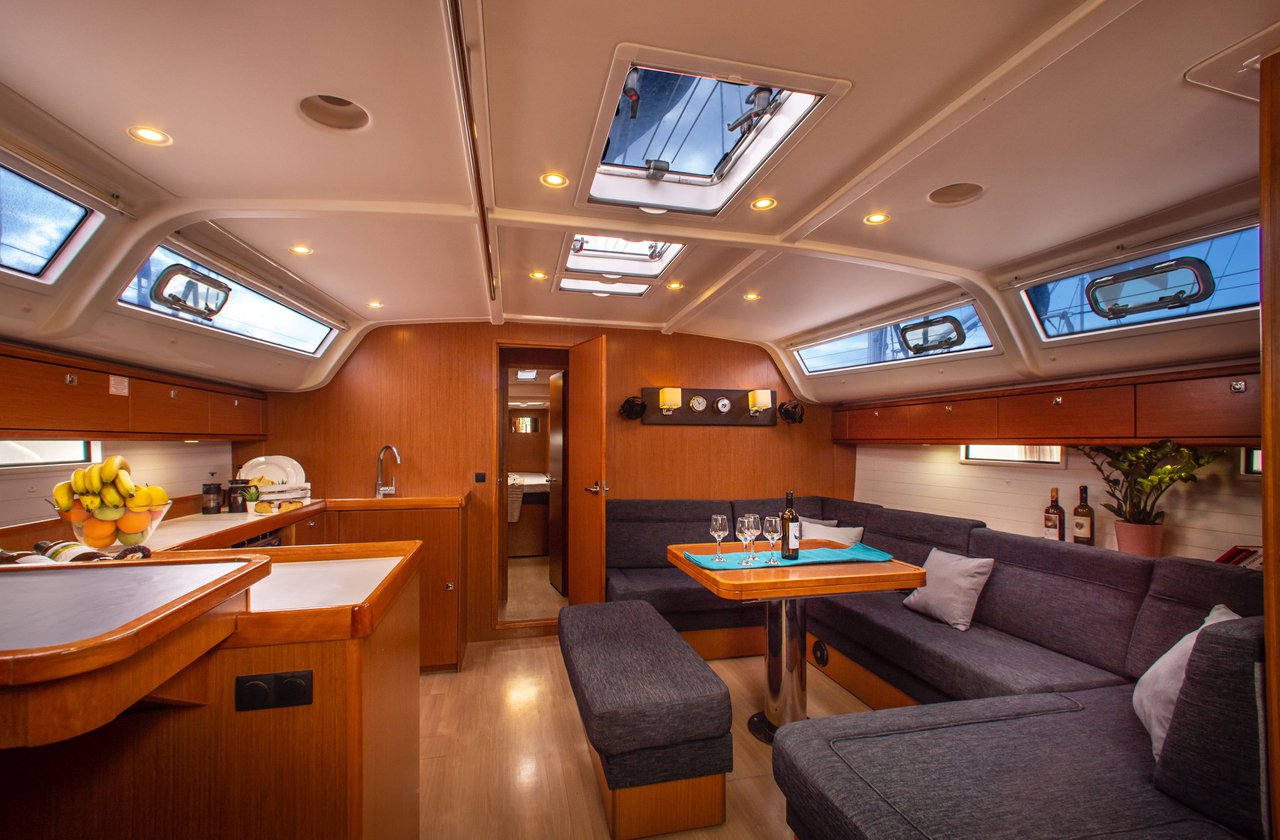 Bavaria Cruiser 51 — photo 6