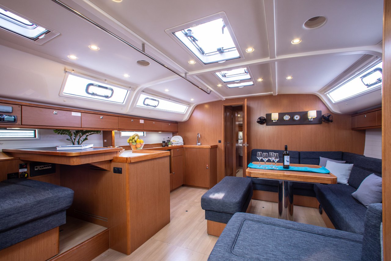 Bavaria Cruiser 51 — photo 8