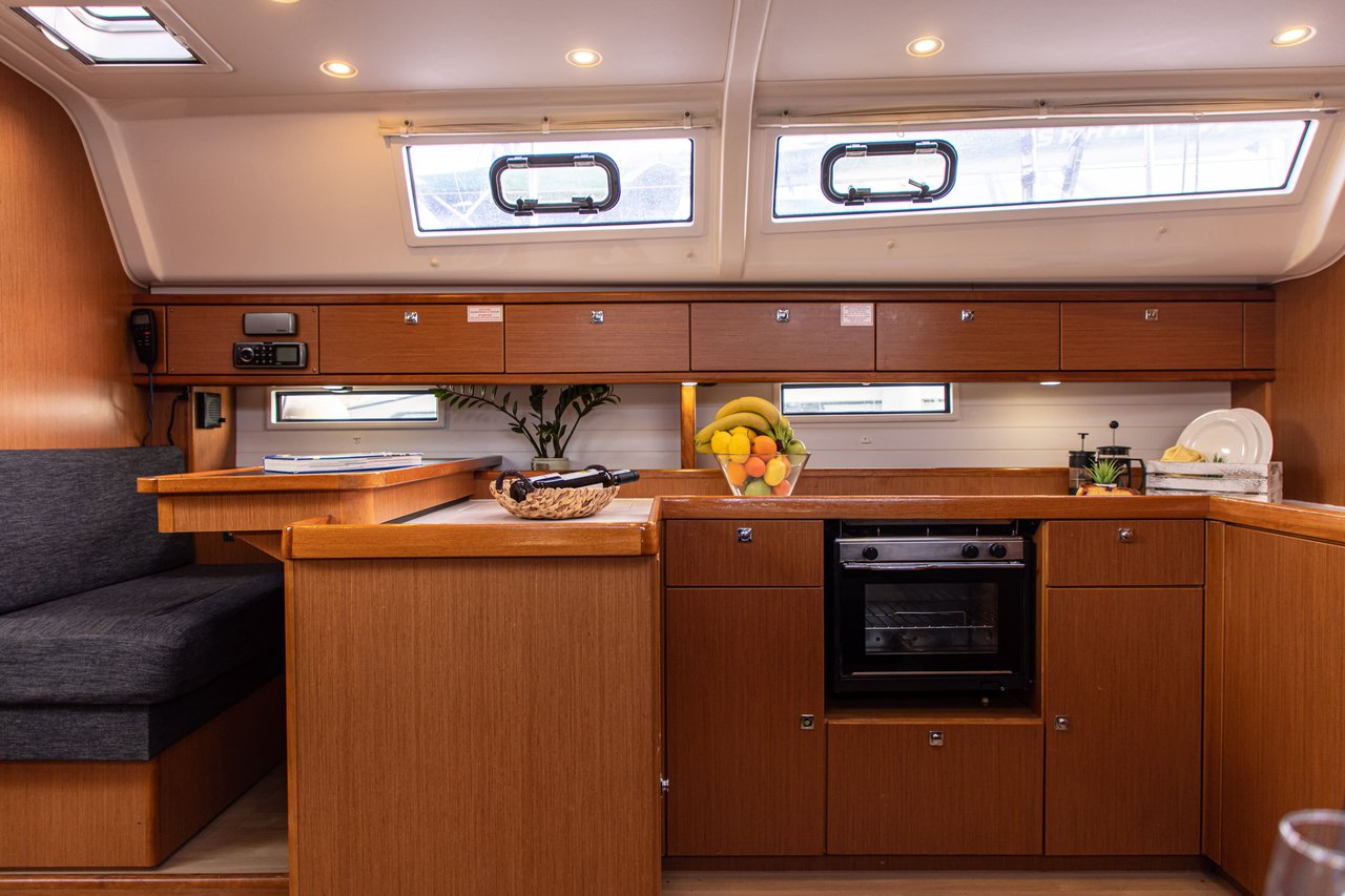 Bavaria Cruiser 51 — photo 10