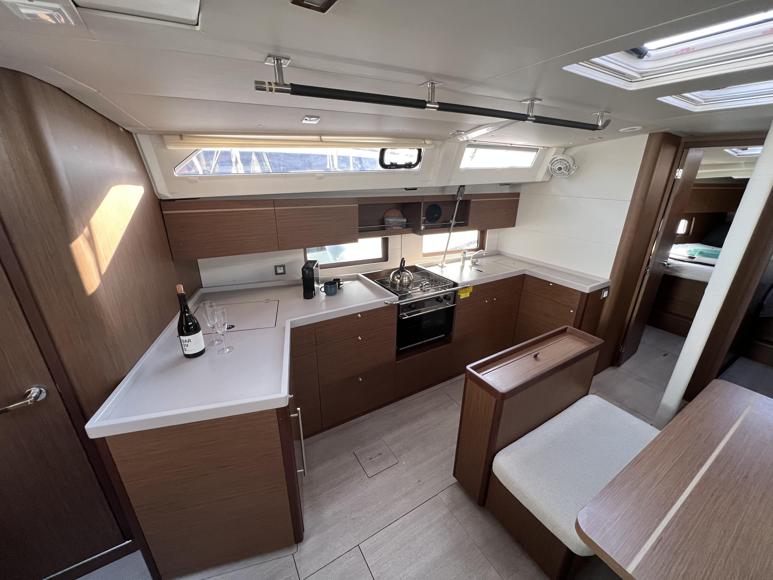 Oceanis 46.1 — photo 11