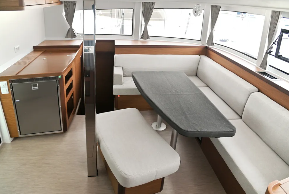 Lagoon 42 - 4 + 2 cab. — photo 5