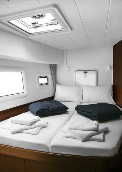 Lagoon 42 - 4 + 2 cab. — photo 8