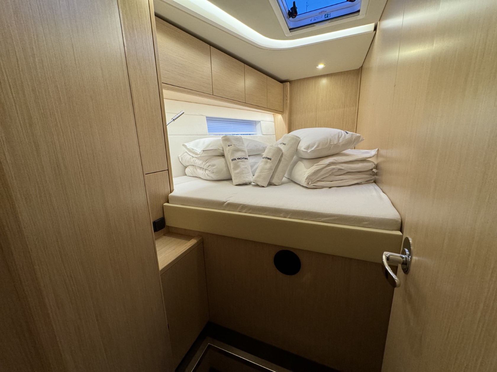 Bavaria C57 Style - 5 + 1 cab. — photo 27