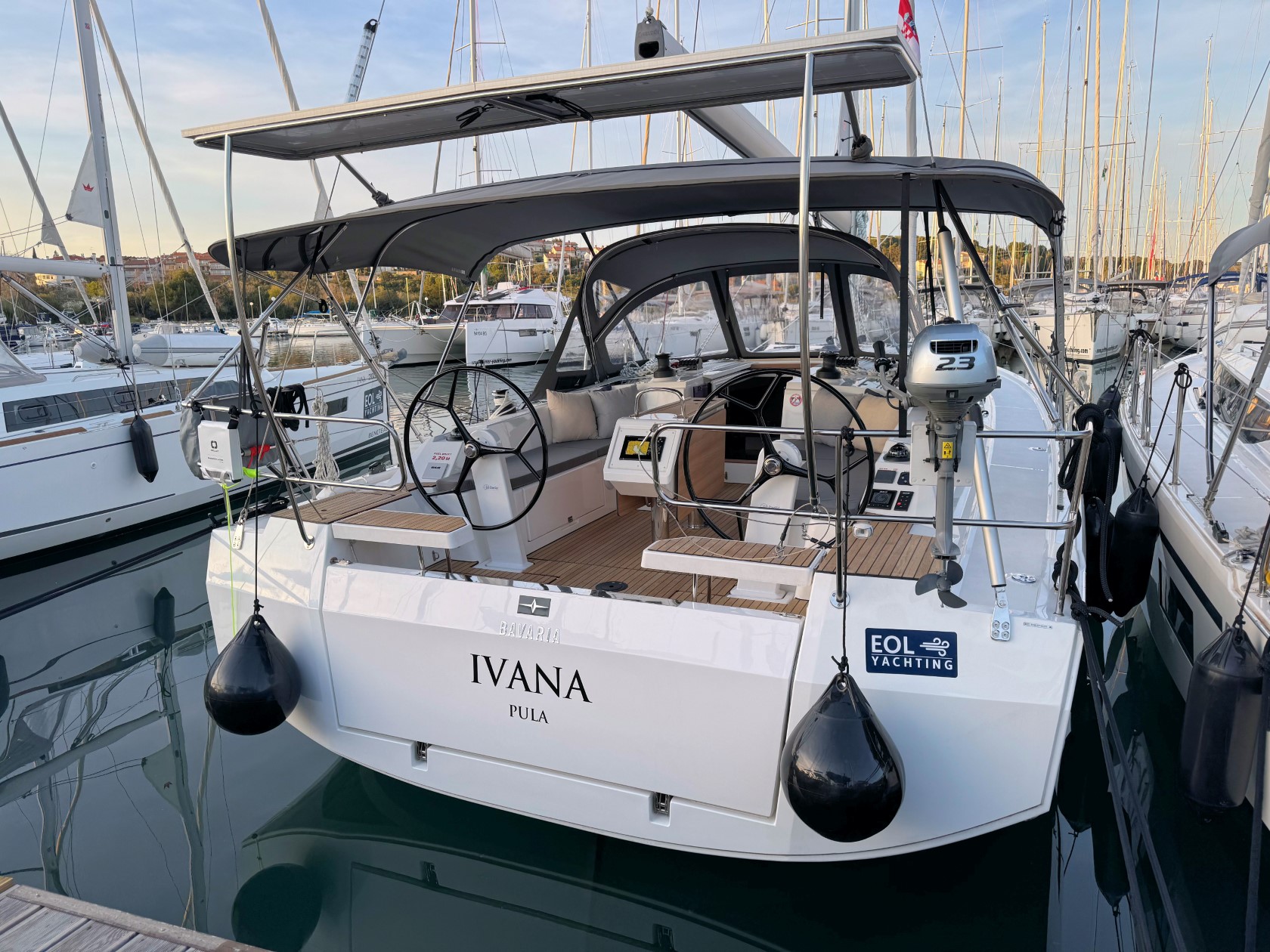 Bavaria C42 — photo 9