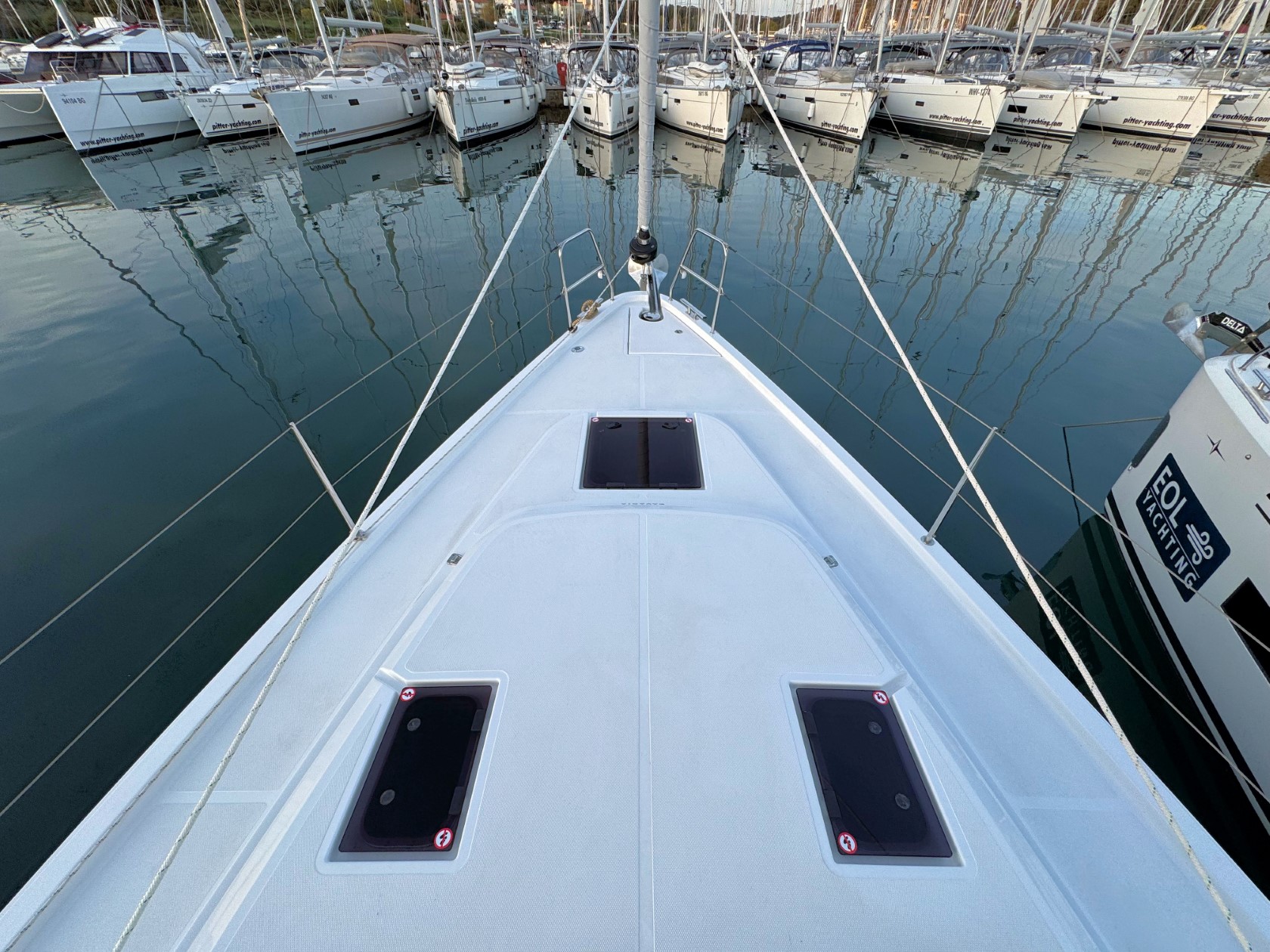 Bavaria C42 — photo 18