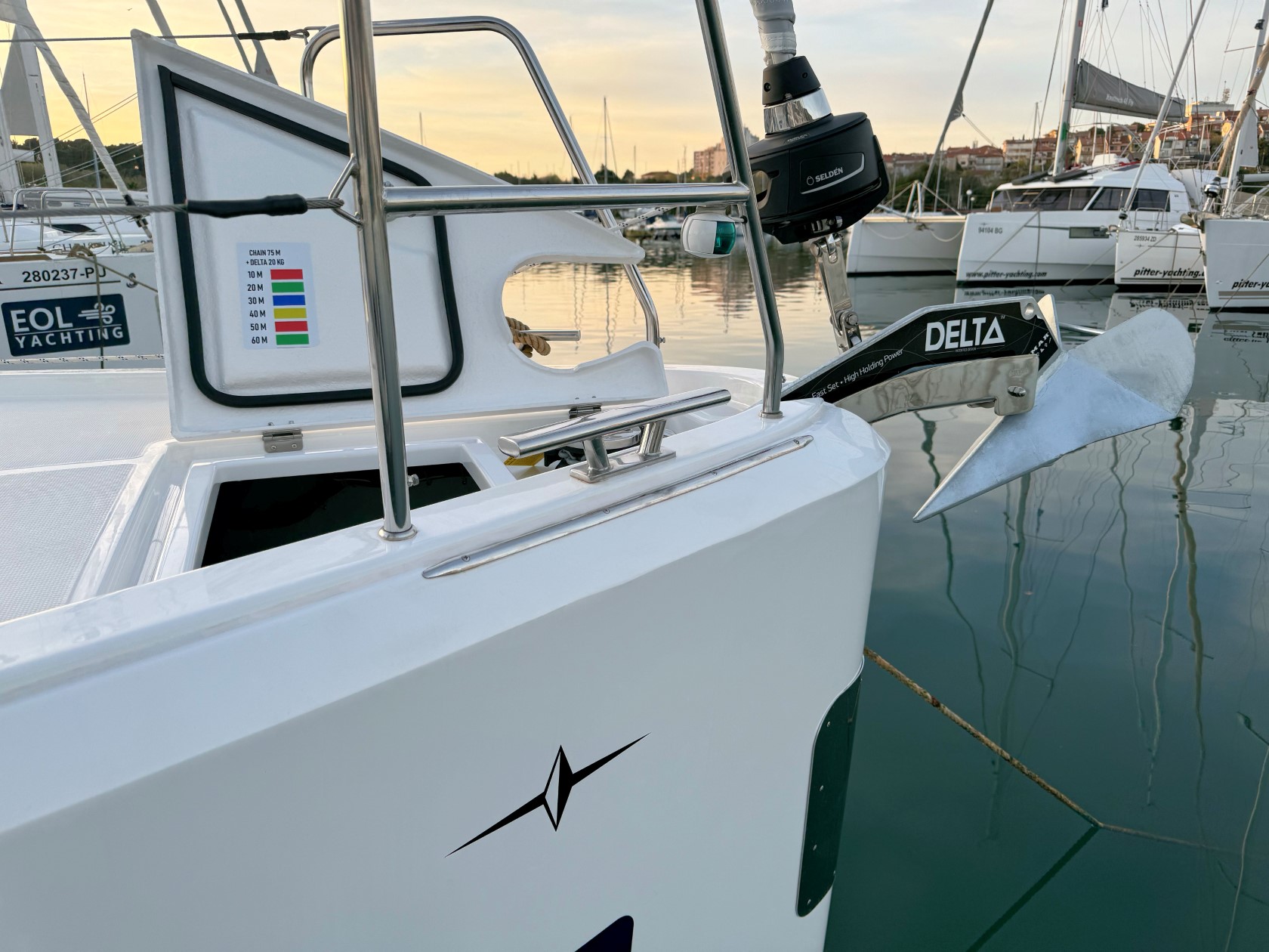 Bavaria C42 — photo 21