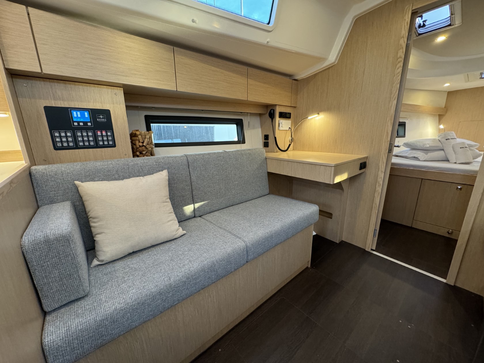 Bavaria C42 — photo 29