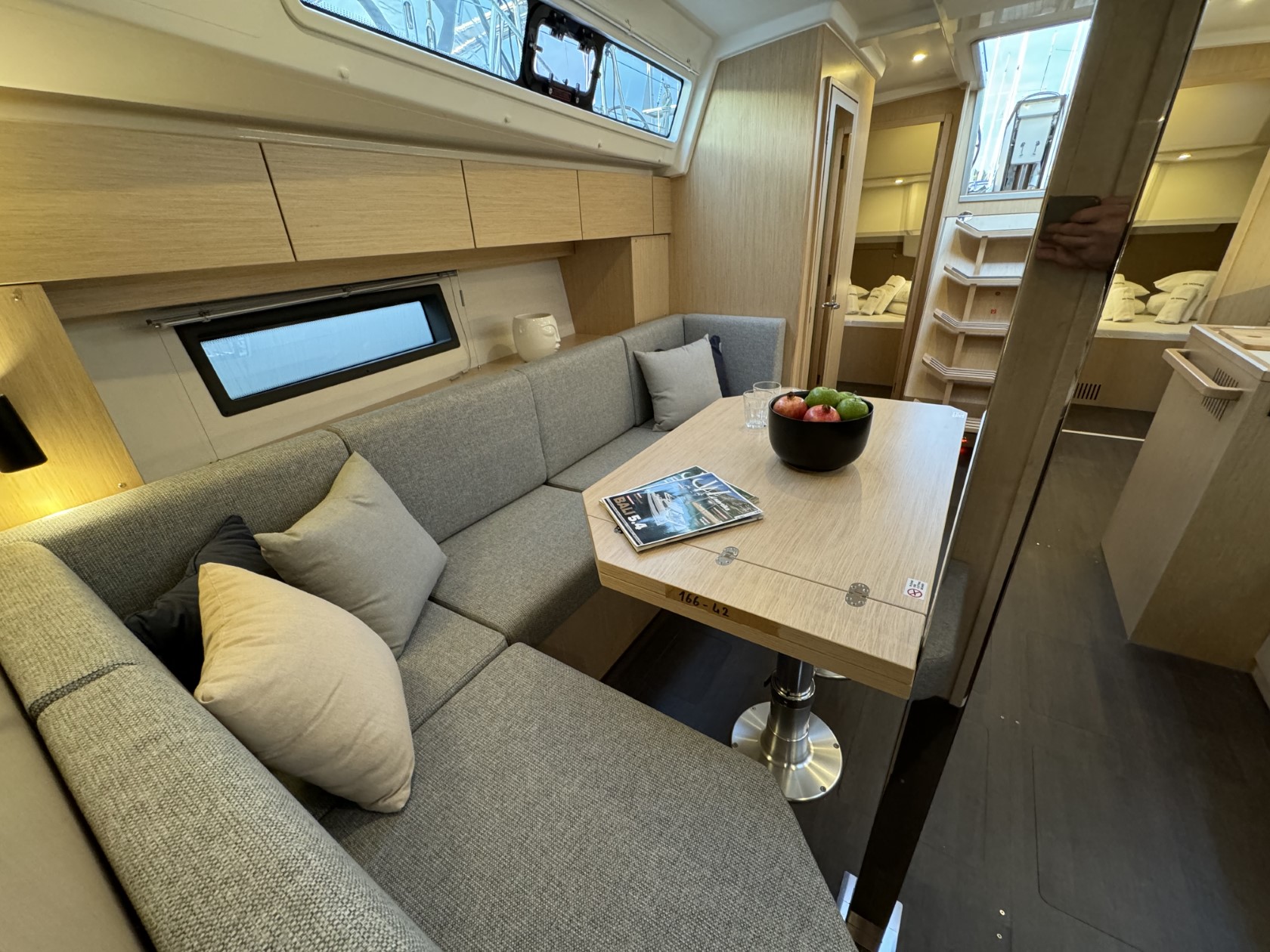 Bavaria C42 — photo 33