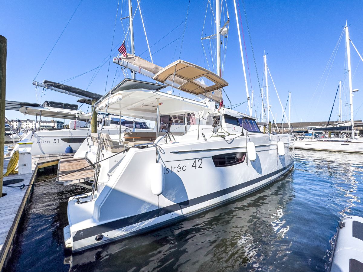 Fountaine Pajot Astrea 42 Maestro — photo 3