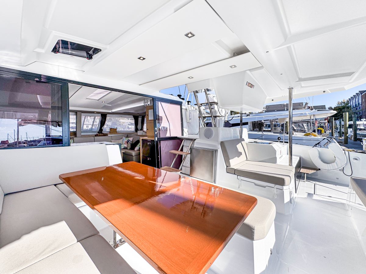 Fountaine Pajot Astrea 42 Maestro — photo 6