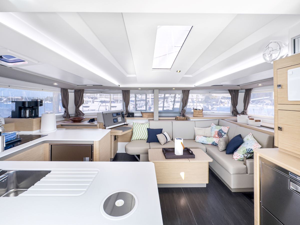 Fountaine Pajot Astrea 42 Maestro — photo 13