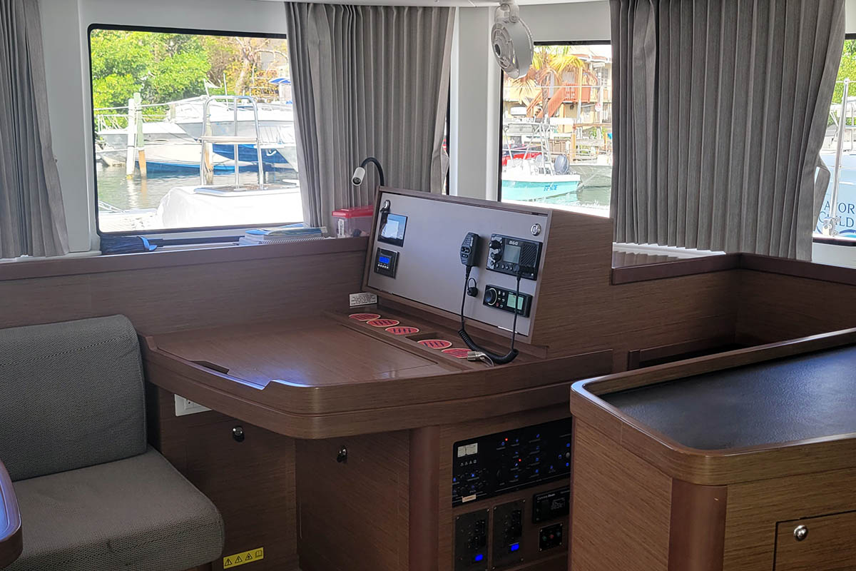 Lagoon 42 - 4 + 2 cab. — photo 11
