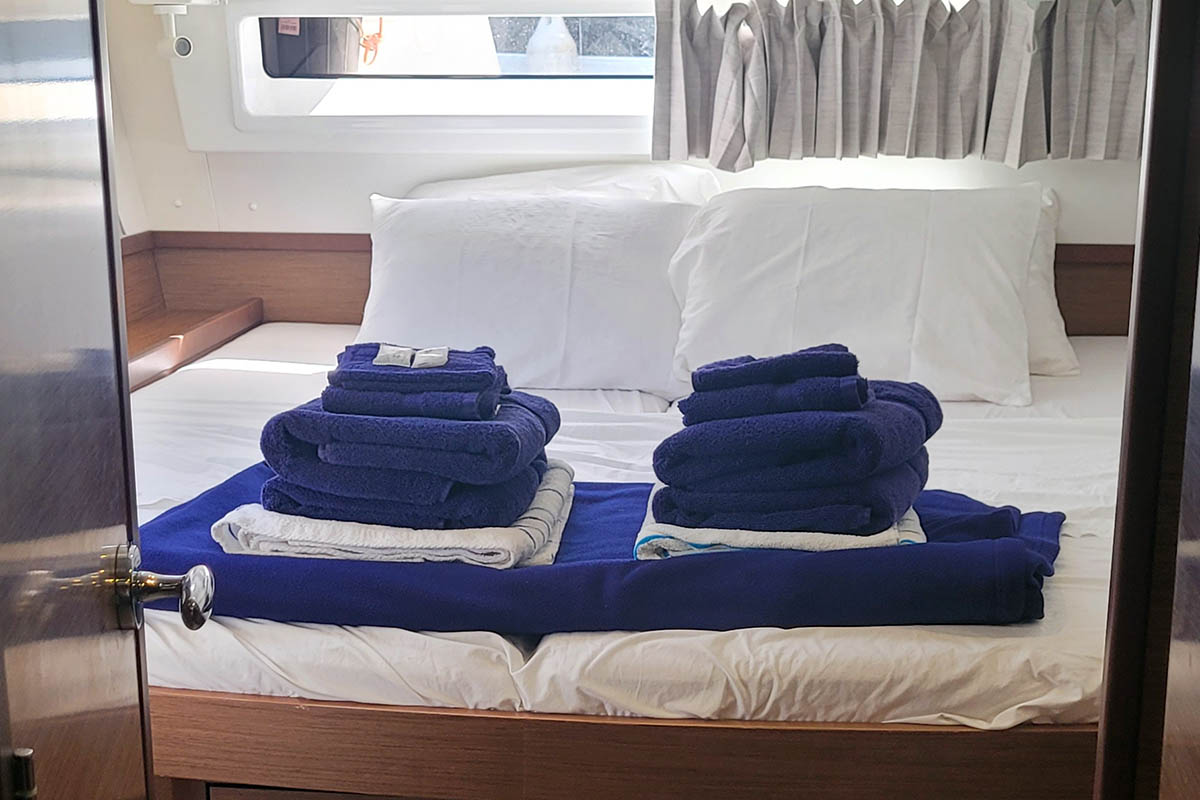 Lagoon 42 - 4 + 2 cab. — photo 24
