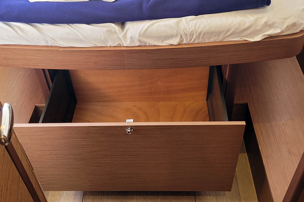 Lagoon 42 - 4 + 2 cab. — photo 25