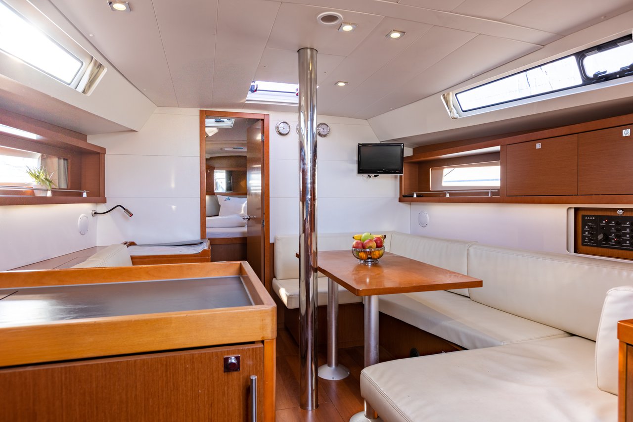 Oceanis 41.1 — photo 6