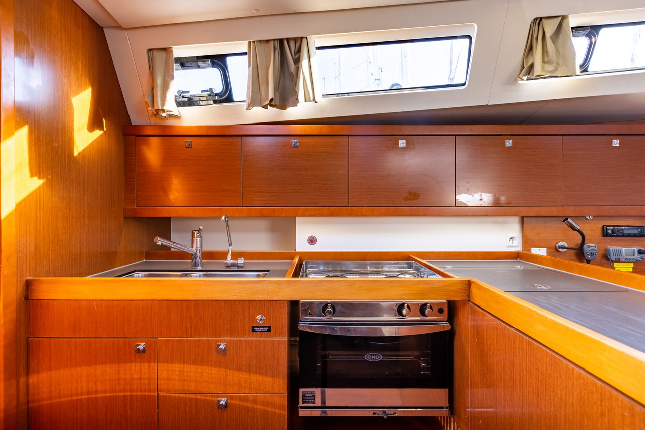 Oceanis 41.1 — photo 10