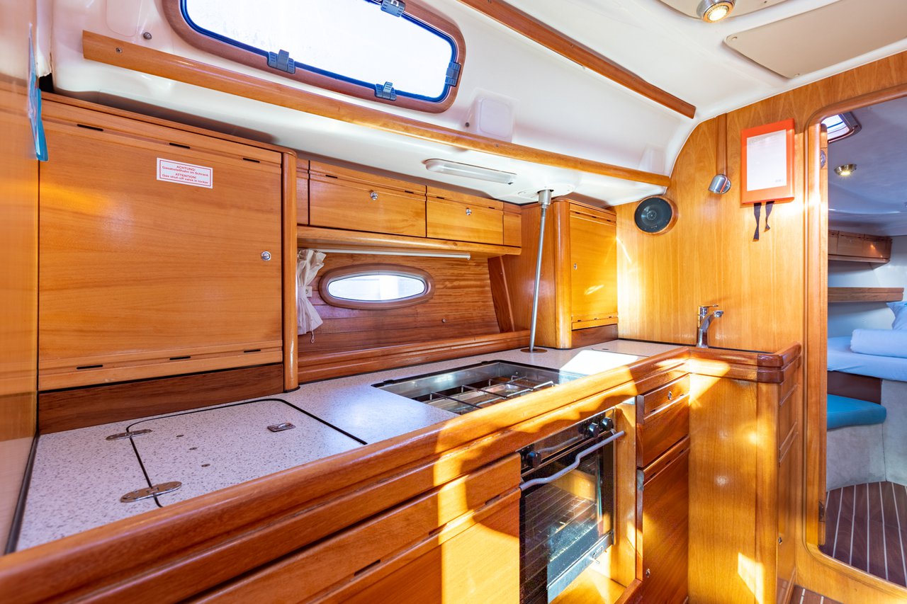 Bavaria 39 Cruiser — photo 7