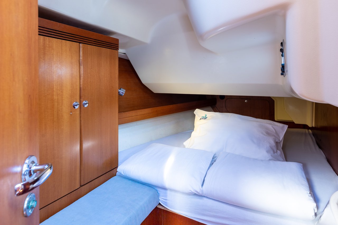 Dufour 44 - 4 cab.* — photo 11