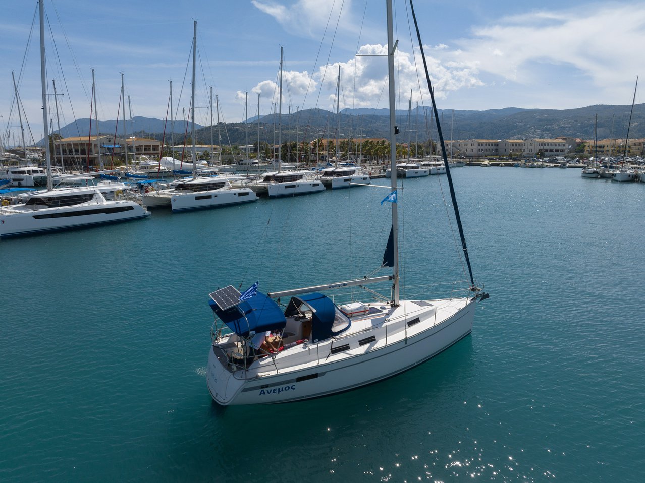 Bavaria Cruiser 32 — photo 4