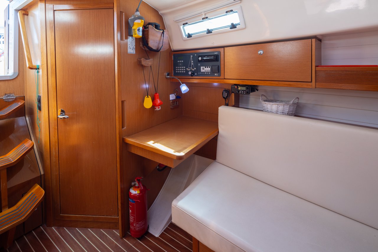 Bavaria Cruiser 32 — photo 11